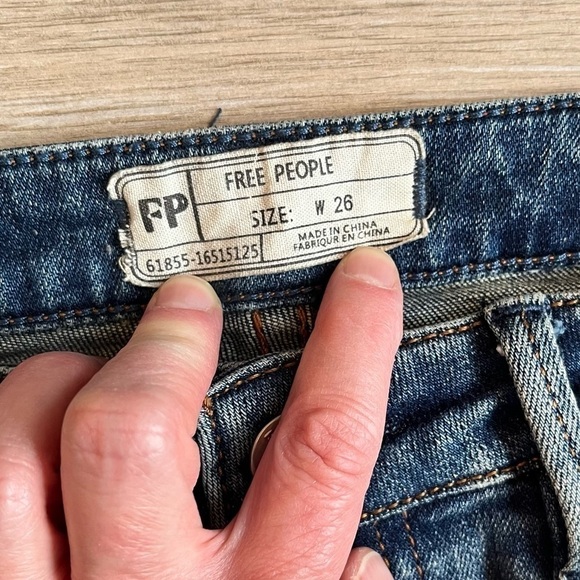 FREE PEOPLE Mid Rise Ankle Length Skinny Jean Medium Wash, Size 26 - Picture 7 of 11